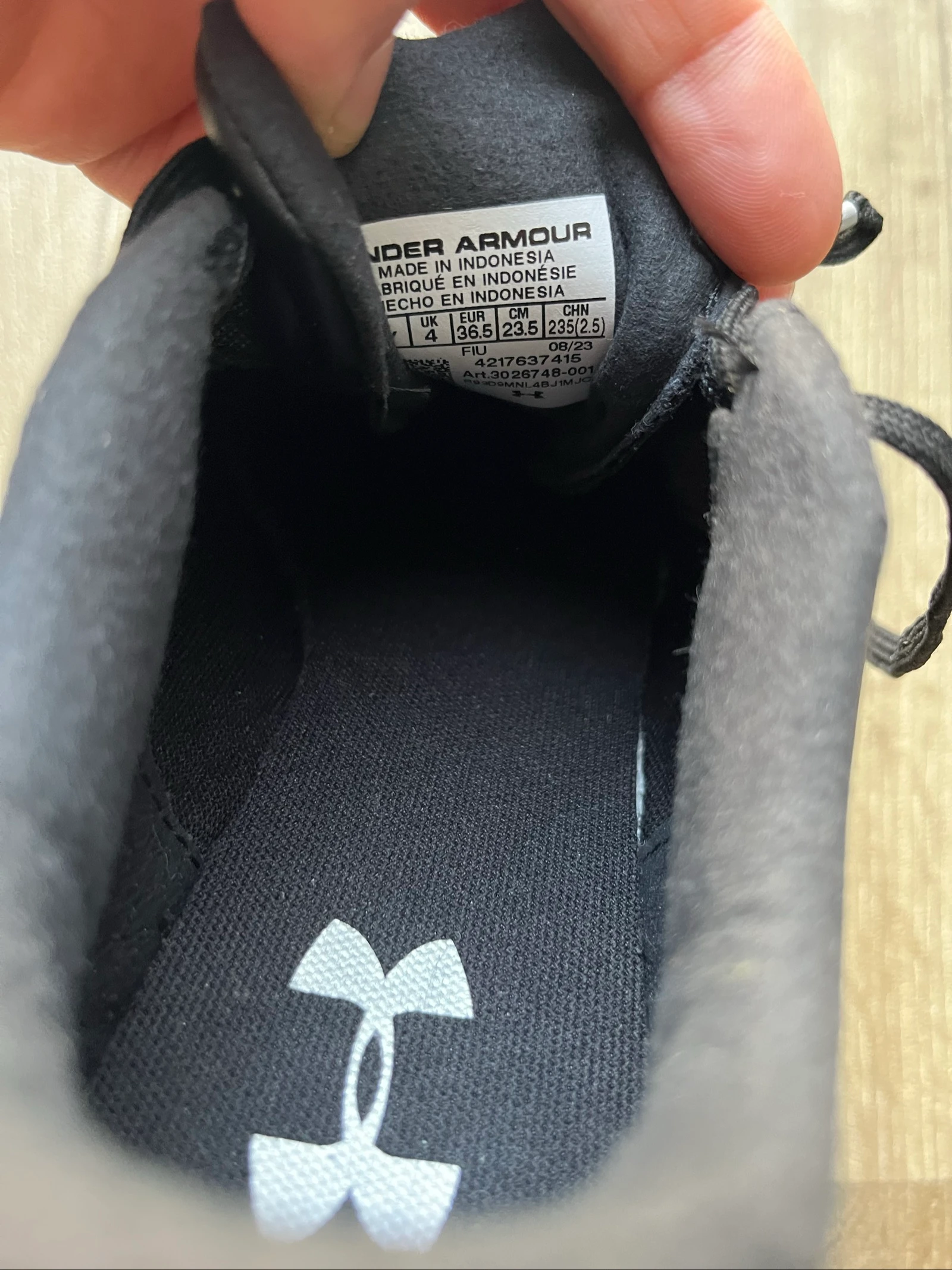 Under Armor cleat size 36 – photo 4